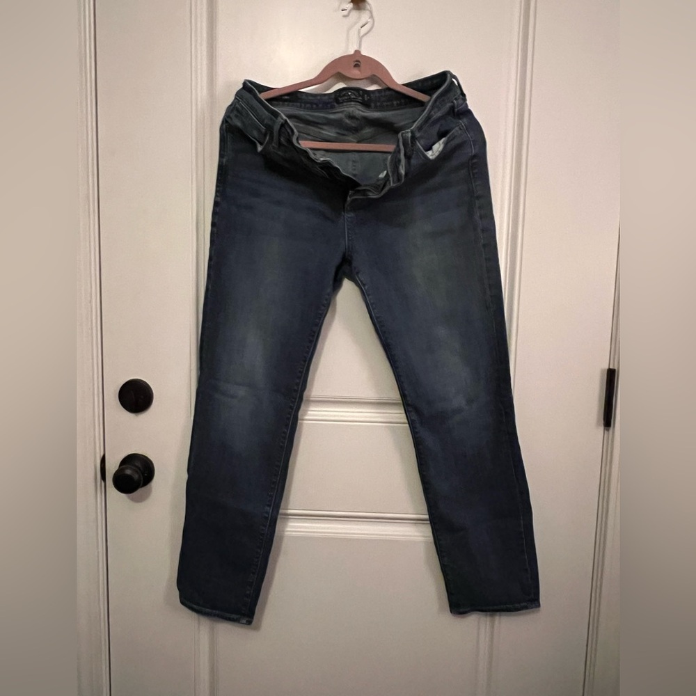 Never worn- Lucky brand jeans